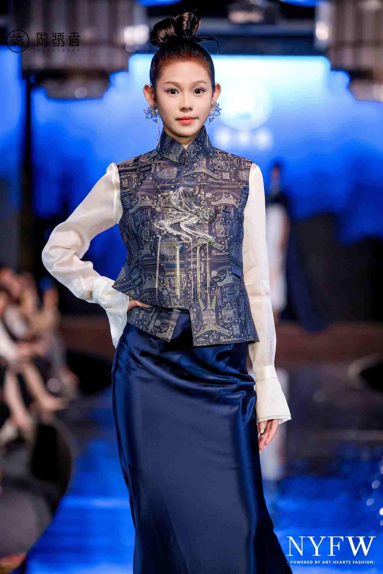 白银瀑布 第1张图