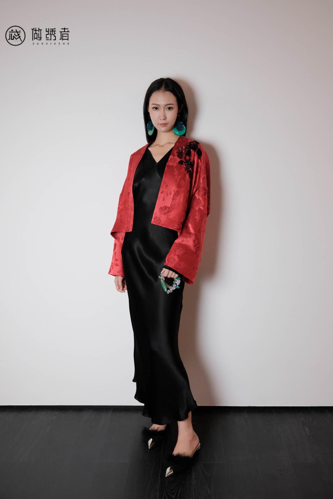 黑红杜鹃 第4张图