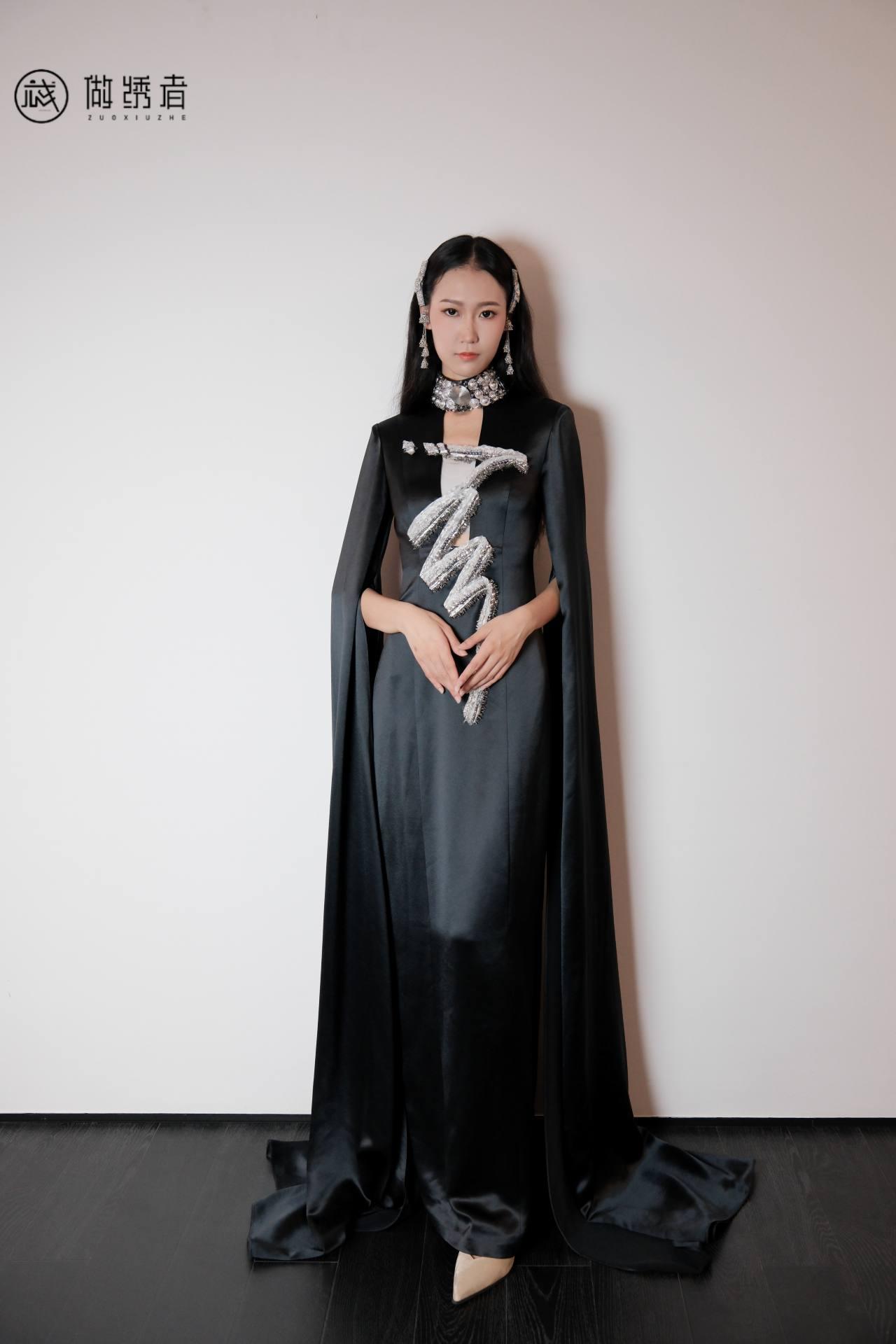 银刷白墨 第5张图