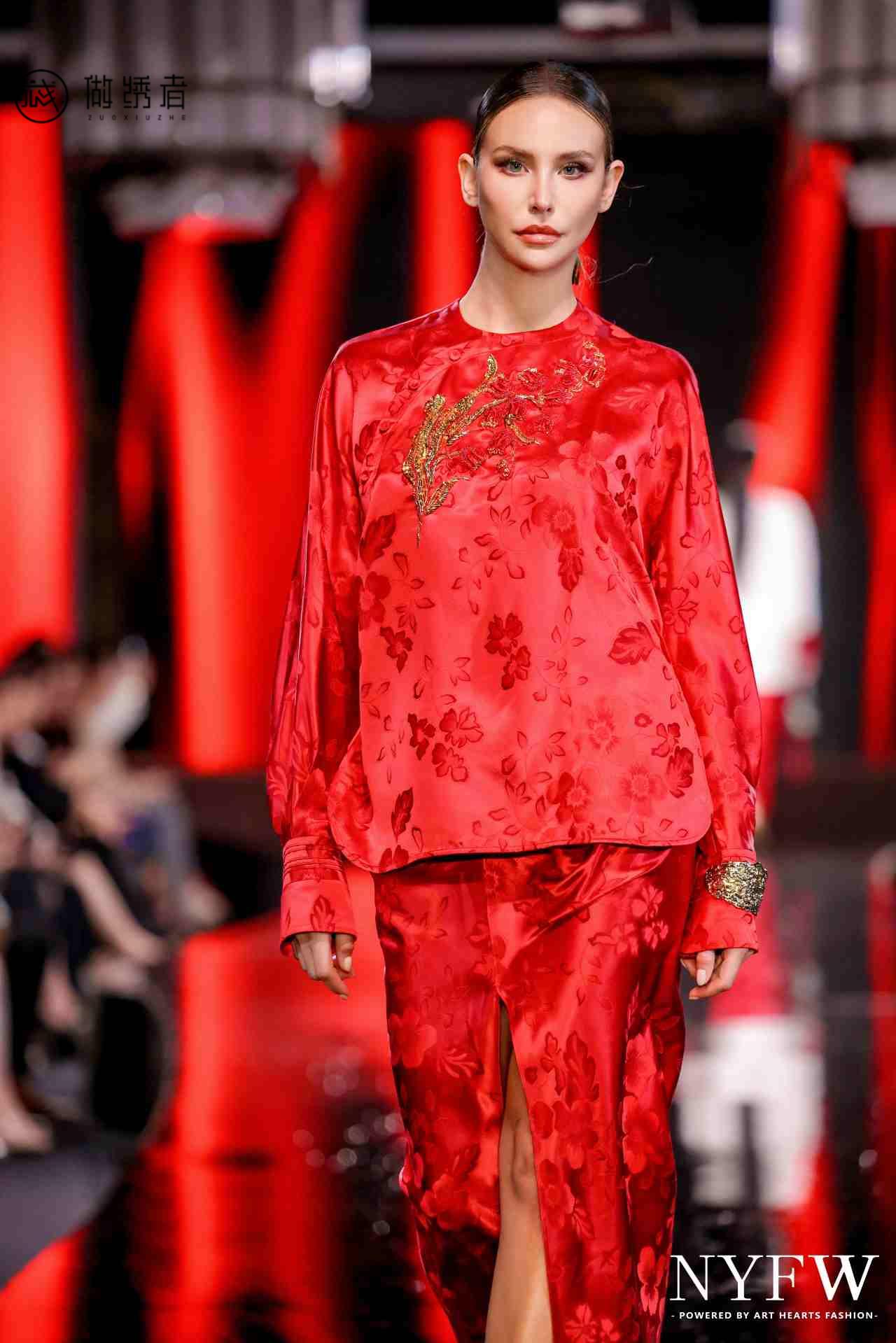 红金铃兰花 第1张图